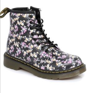 DR. Martens Floral